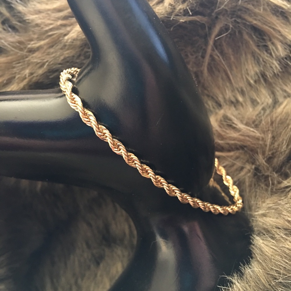 Shiny sparkly gold tone rope chain bracelet